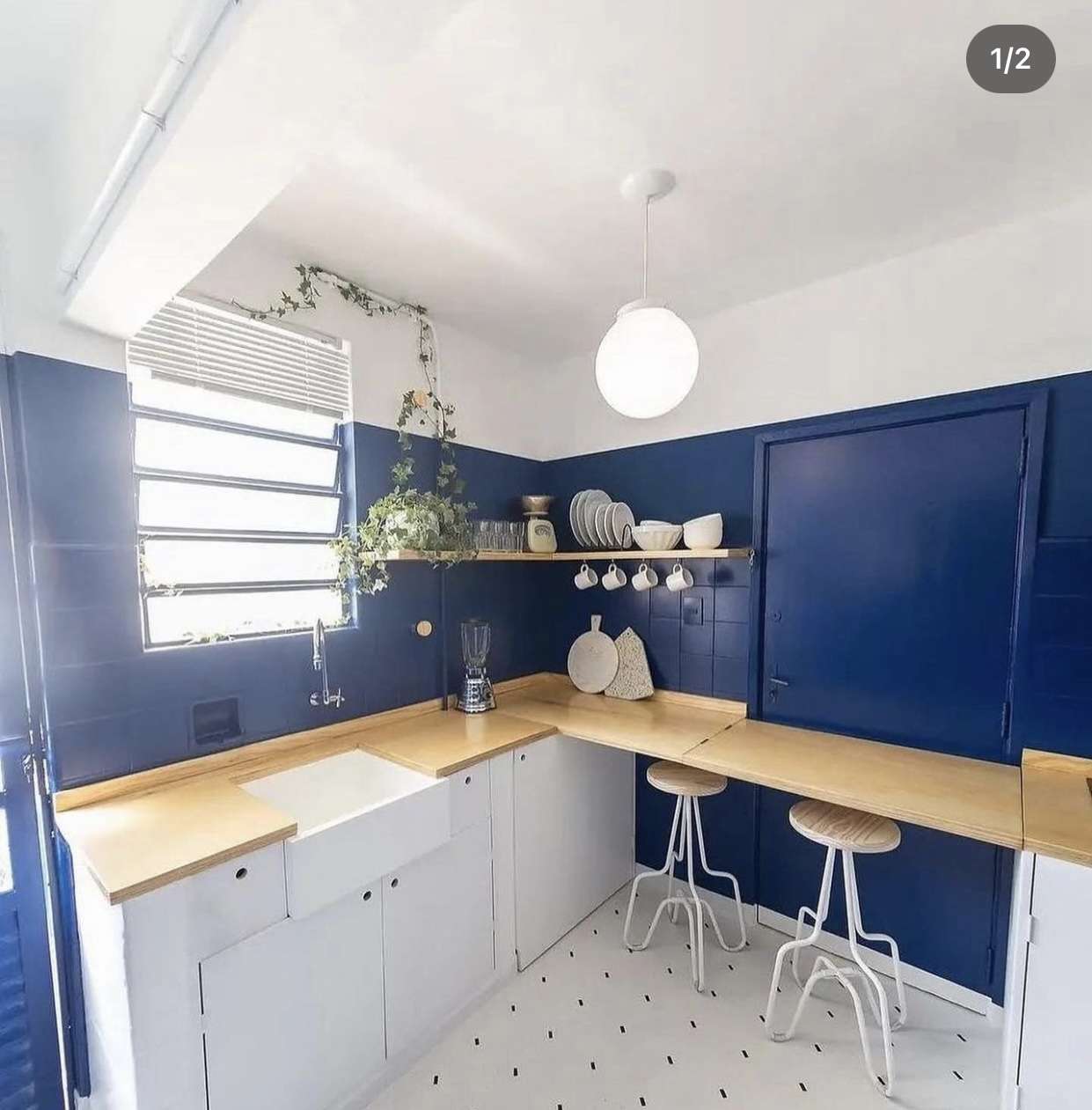 Designerkeuken in felblauw