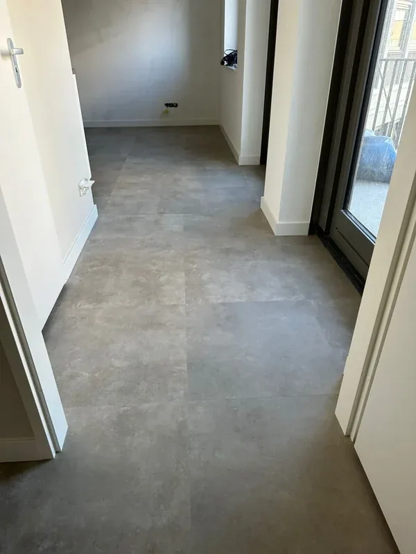 Tegelvorm – Hal met steenlook