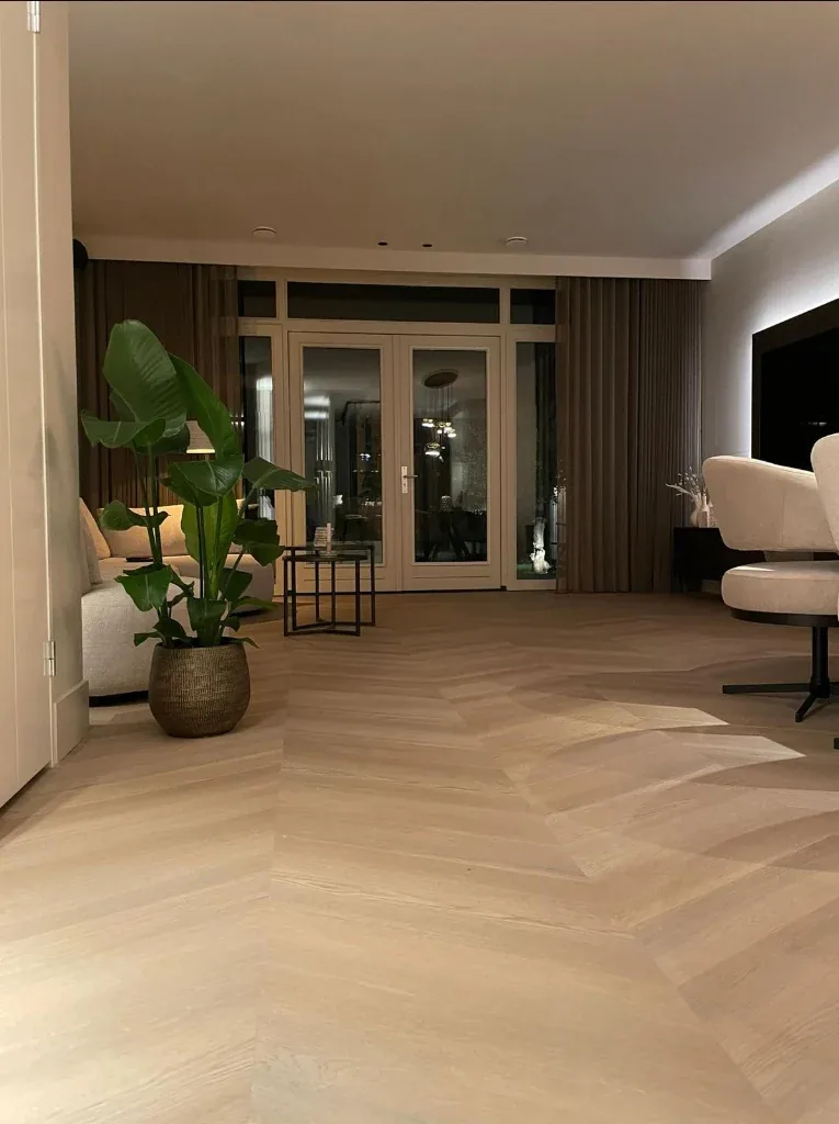 Visgraat – Entree en woonkamer